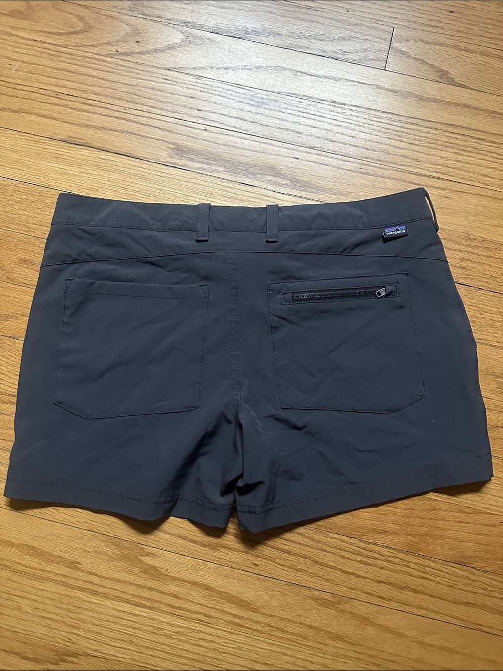 Patagonia Women's Black Performance Athletic Shorts sz 6